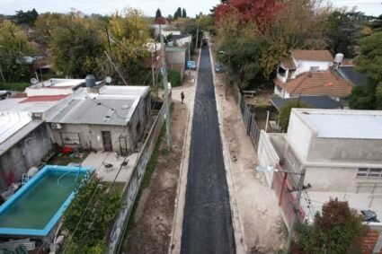 Avanzan las obras de pavimentación en los barrios de la zona alta de Chilecito