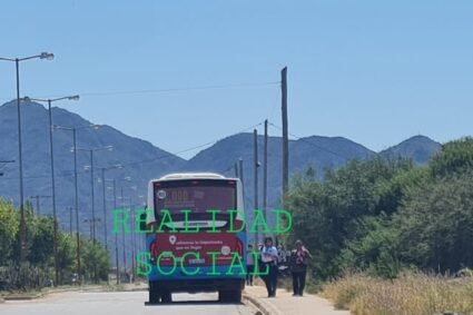 RIOJA BUS SUSPENDE RECORRIDO POR HABER SUFRIDO UN ATENTADO