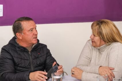 CHILECITO: RODRIGO SE REUNIÓ CON BEATRIZ TELLO EN LAS OFICINAS DE EMPLEO