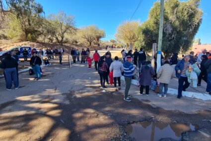 CHILECITO: UNA MULTITUD DE PROMESANTES POR EL NIÑITO MILAGROSO MIGUEL ANGEL GAITAN EN VILLA UNIÓN