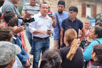 CHILECITO: UNA MUJER APOYA LA CANDIDATURA DE RODRIGO A GOBERNADOR
