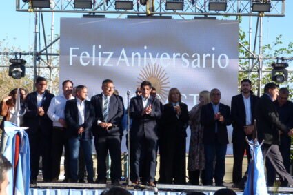 CHILECITO: RODRIGO ENTREGO MÁS DE $ 30 MILLONES DE PESOS EN EL ANIVERSARIO DE NONOGASTA Y UN INMUEBLE AL CLUB UNIÓN