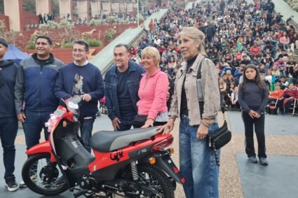 CHILECITO: UNA MULTITUD EN EL CRISTO DEL PORTEZUELO EVENTO ORGANIZADO POR SILVIA GAITÁN PARA LAS MADRES