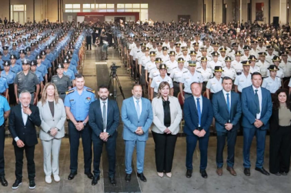 CHILECITO: RODRIGO EN EL ACTO DE DESIGNACION DE 200 POLICIAS